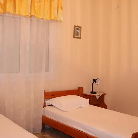 Anastassia Og 아파트 Koróni